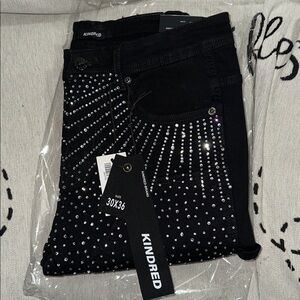 KINDRED stacked fit Black Rhinestone Embellished Jeans - Size 30x36 New